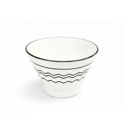 Bowl. Porc. Diseño Conico Blanco y Negro / Med.: 13*8cm.